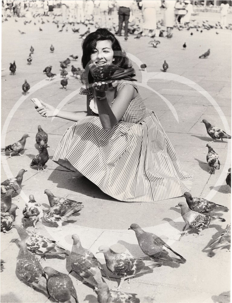Archive of 80 original photographs of opera star Anna Moffo