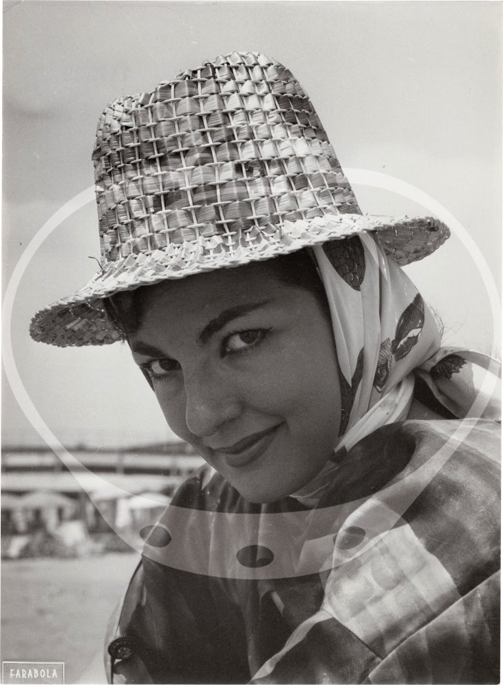 Archive of 80 original photographs of opera star Anna Moffo