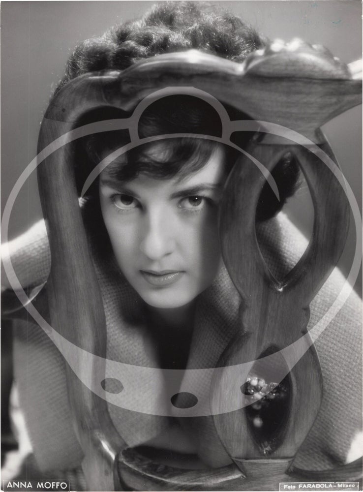 Archive of 80 original photographs of opera star Anna Moffo