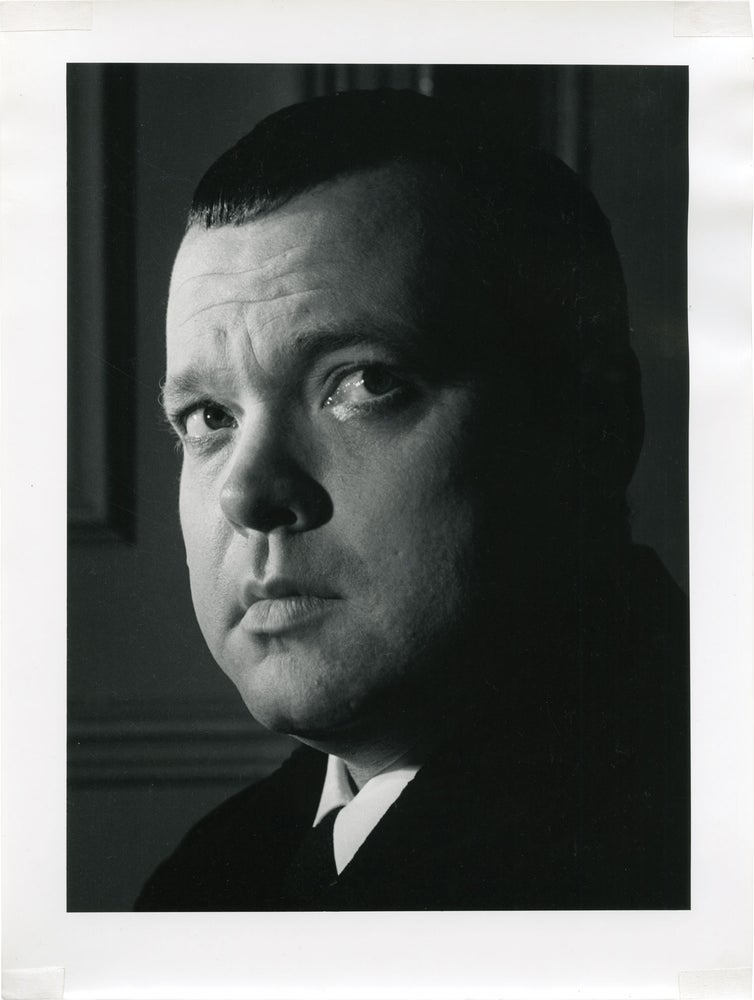 [Book #138509] Photographic portrait of Orson Welles by Jane Bown. Orson Welles, Jane Bown, photographer.