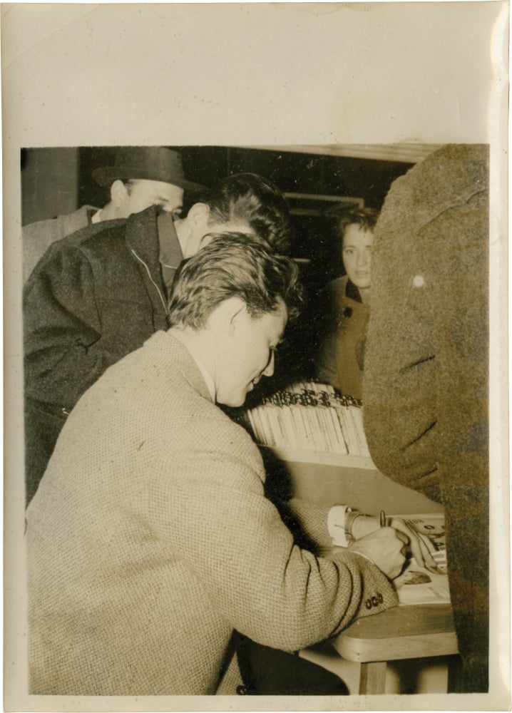 Gerard Philippe signing autographs