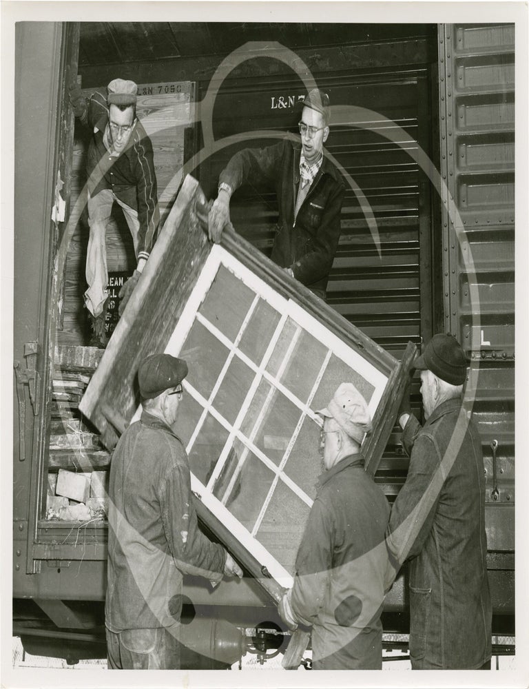 Archive of 15 photographs documenting the moving of Heinz House