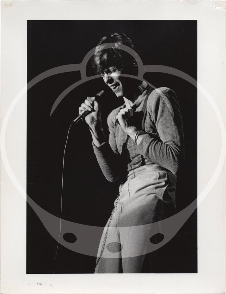 Sixteen original photographs of David Bowie on the Diamond Dogs tour, 1974