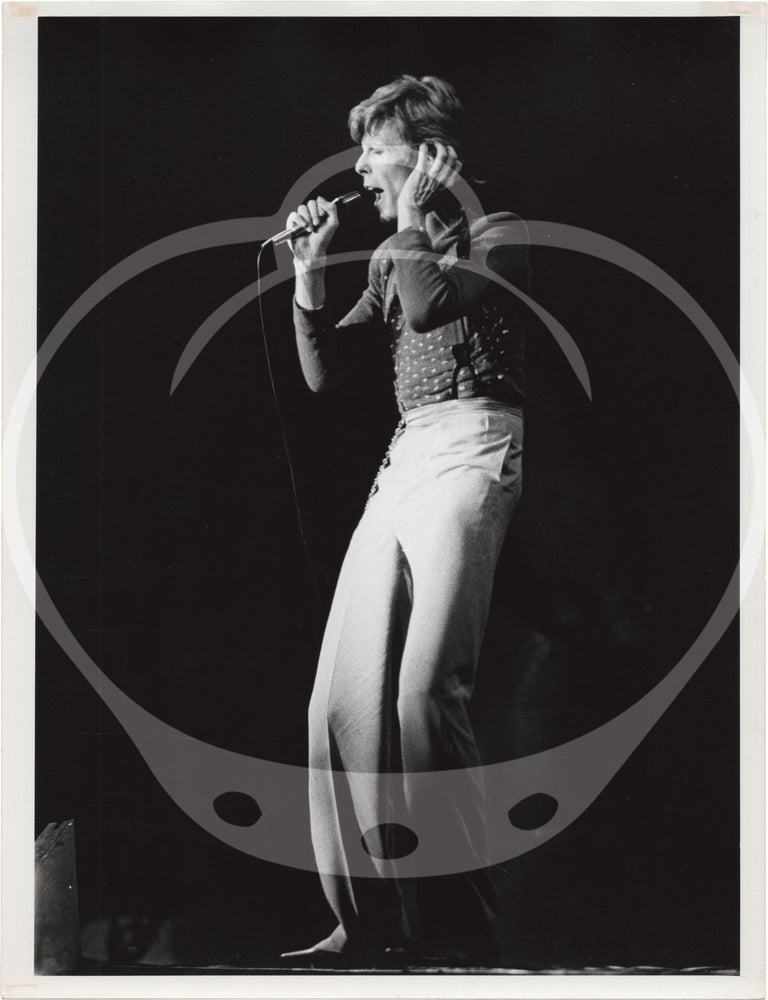 Sixteen original photographs of David Bowie on the Diamond Dogs tour, 1974