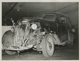 Book #149241] Archive of 59 original photographs of automobile accidents in the Minneapolis-St....