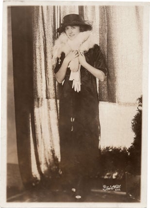 Book #150995] Original publicity photograph of Edith Taliaferro, 1919. Edith Taliaferro, Ira L....