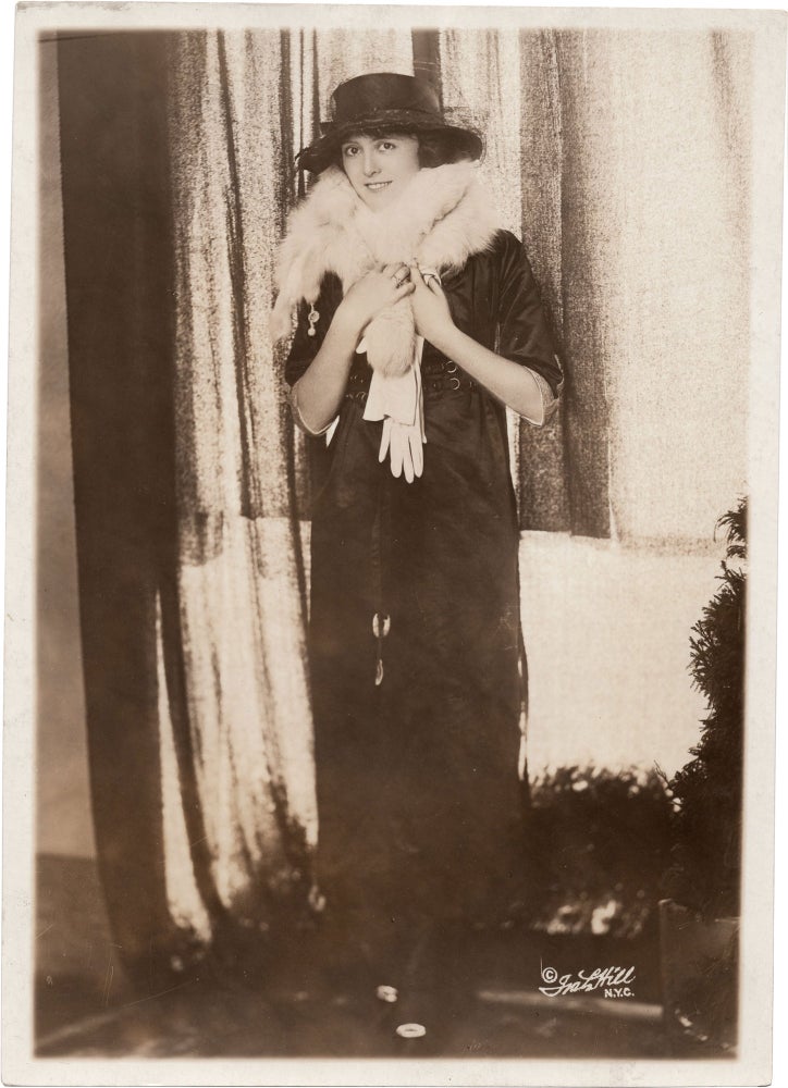 [Book #150995] Original publicity photograph of Edith Taliaferro, 1919. Edith Taliaferro, Ira L. Hill, subject, photographer.