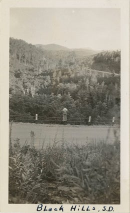 Book #152267] Archive of 24 vernacular photographs from a Depression-era road trip through the...