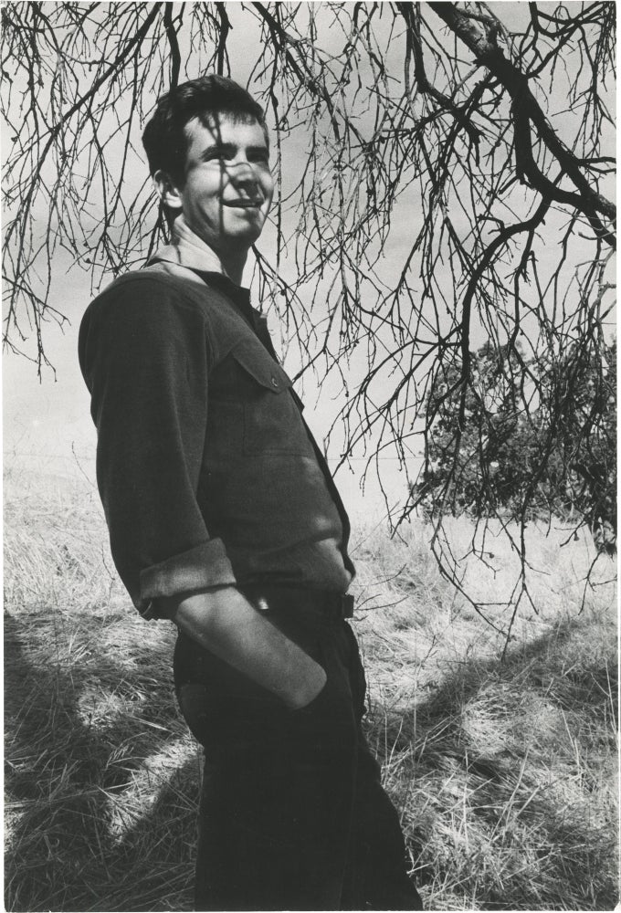 Book #152803] Original candid photograph of Anthony Perkins, circa 1960s. Anthony Perkins, Bill...