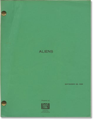 Book #160121] Aliens (Original screenplay for the 1986 film). James Cameron, Carrie Henn...