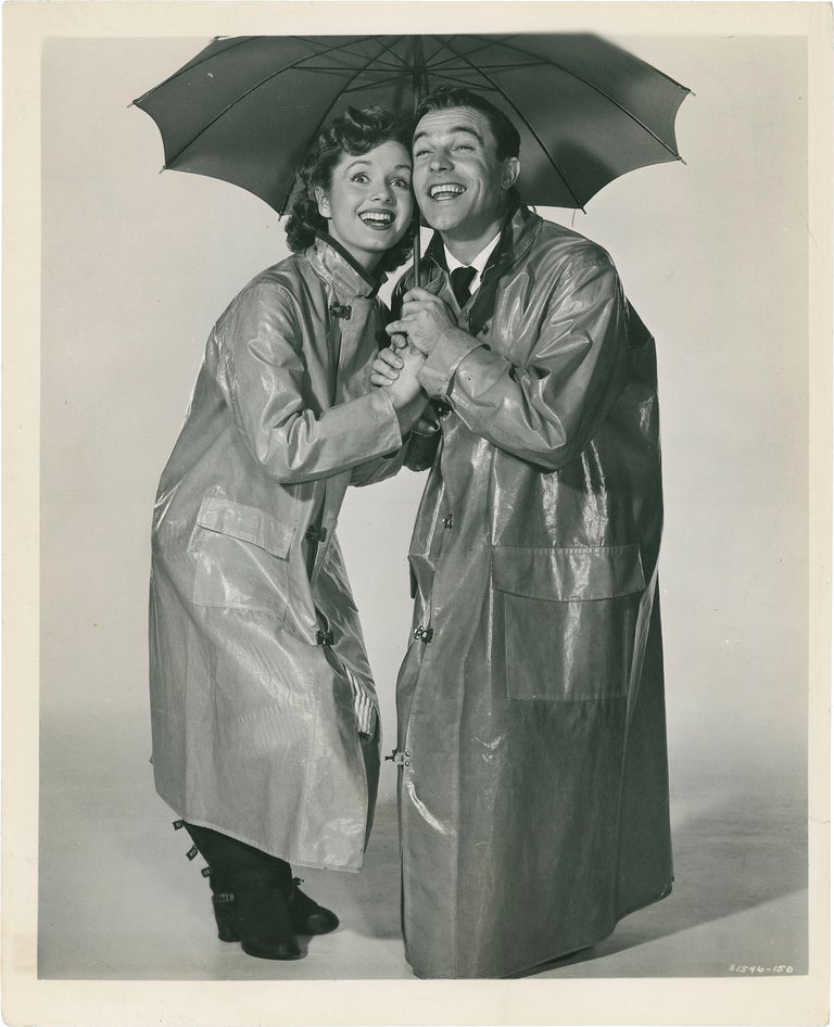 [Book #160531] Singin' in the Rain. Gene Kelly, Stanley Donen, Betty Comden Adolph Green, Debbie Reynolds Donald O'Connor, starring director, director, screenwriters, starring.