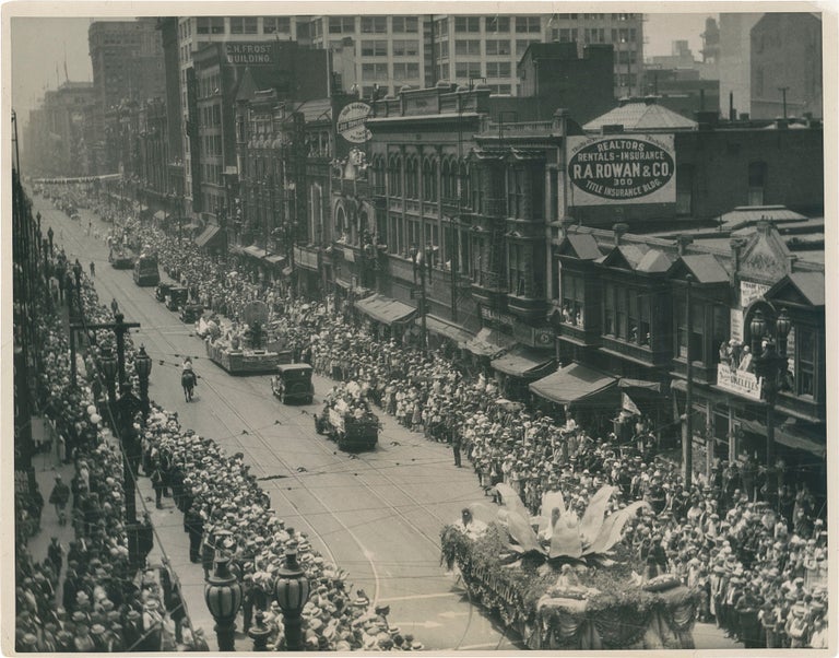 Original photograph of the Los Angeles Greater Movie Season Parade, 1923