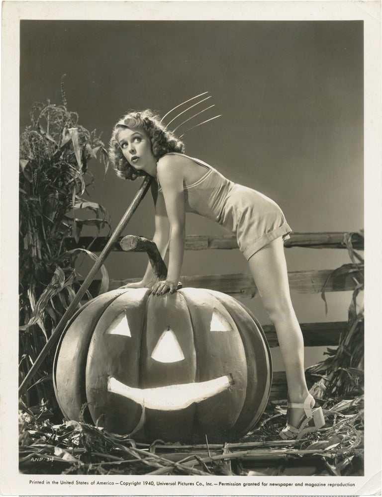 Original Halloween publicity photograph of Anne Nagel