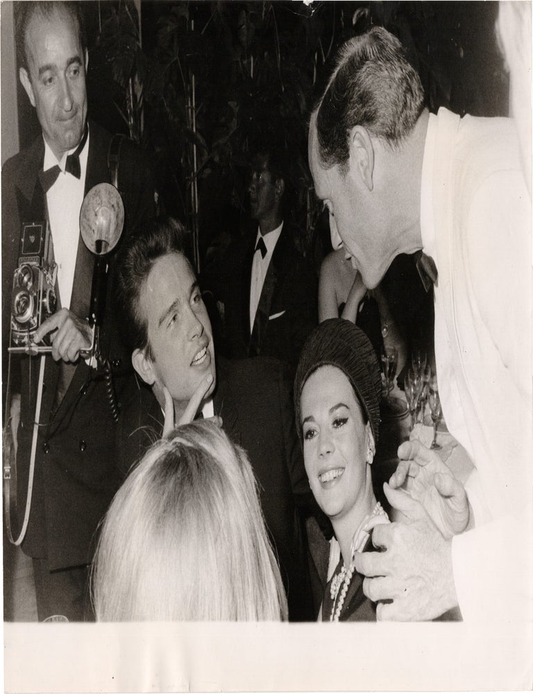 Book #171477] Original press photograph of Warren Beatty and Natalie Wood at Cannes, 1962....